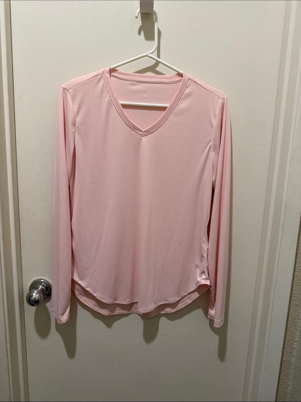 Baleaf Light Pink V-Neck Long Sleeve Top